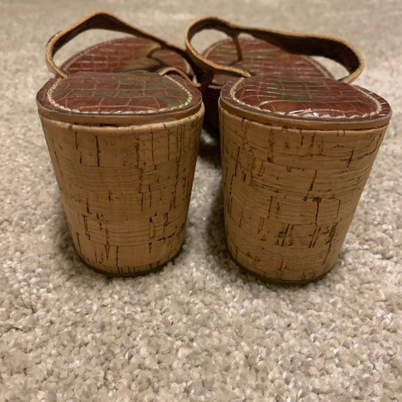 GUC thong sandals - Picture 2 of 6